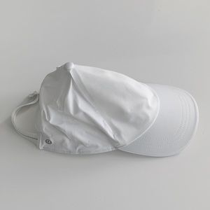 LULULEMON WHITE BASEBALL CAP *BASICALLY BRAND NEW